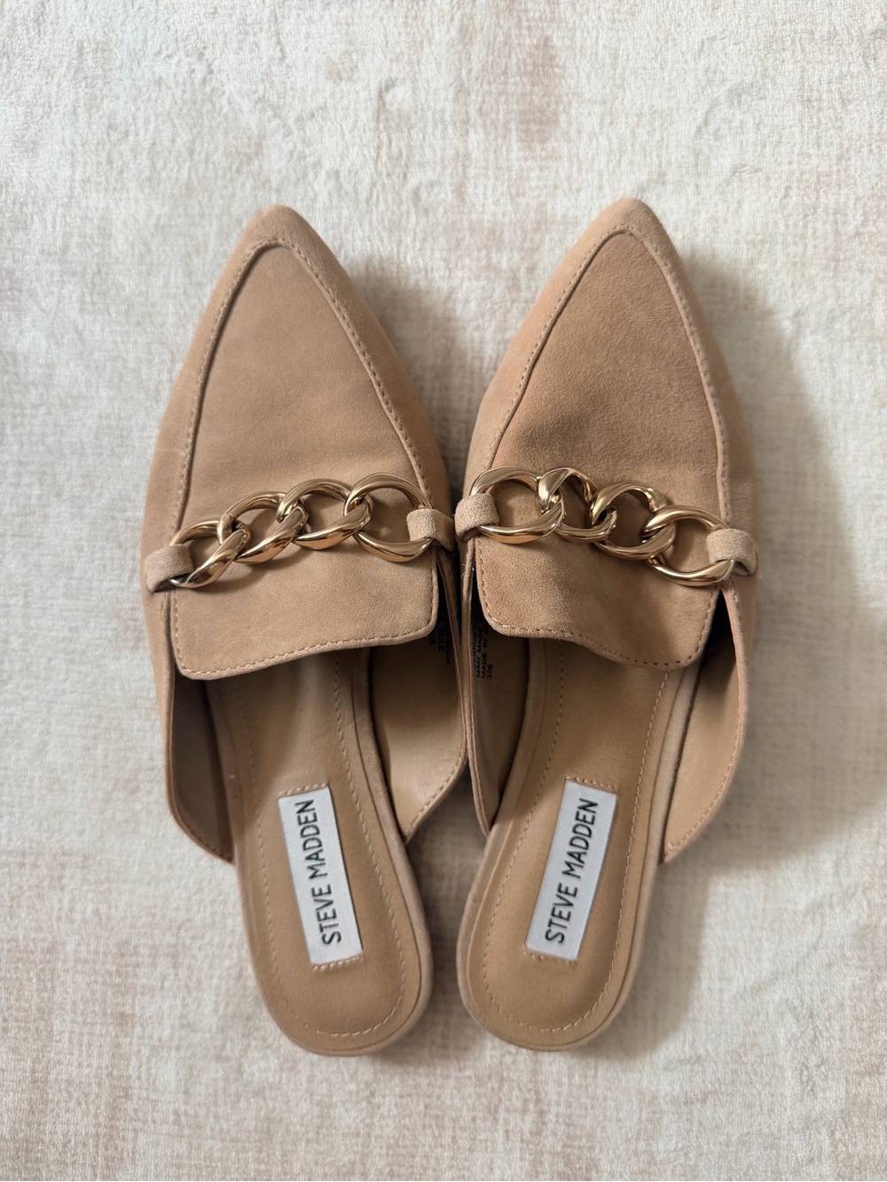 Steve Madden Beige Suede Chain Mule Loafers Size 8 Pointed Toe